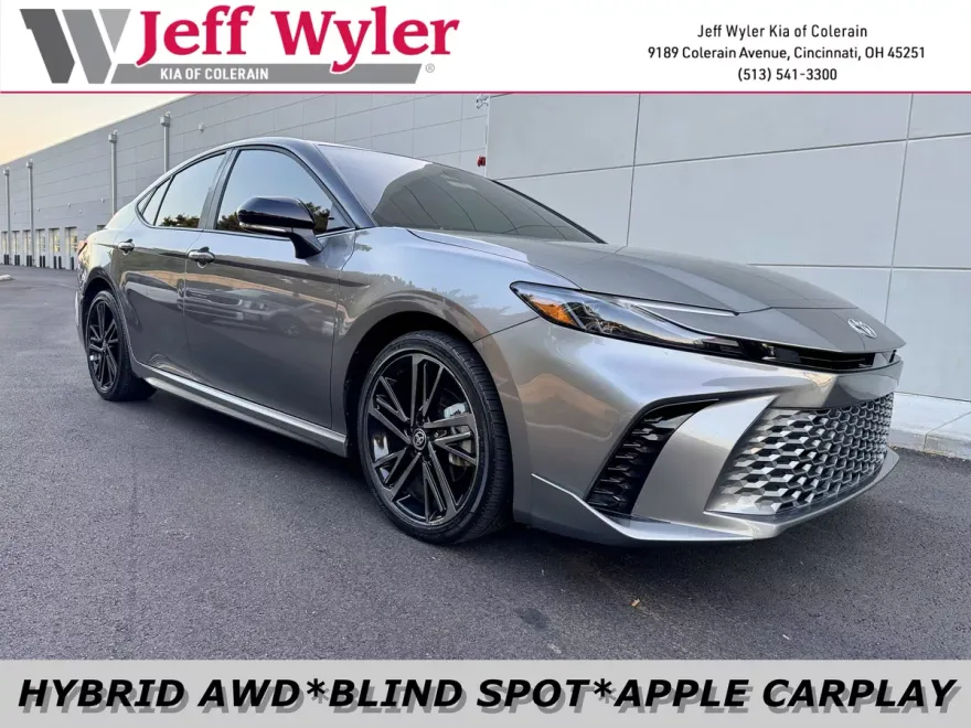 2025 Toyota Camry XSE photo 1