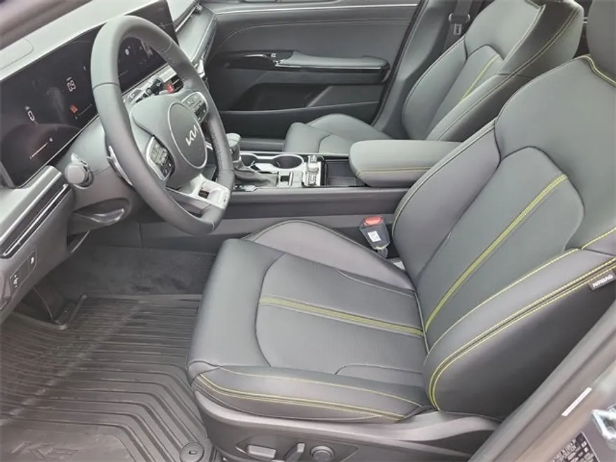 2026 Kia K5 GT photo 1
