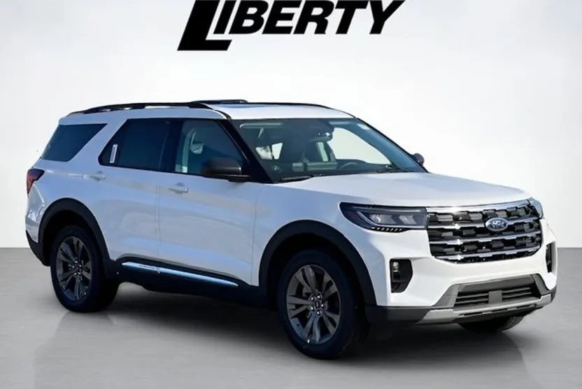 2025 Ford Explorer photo 1
