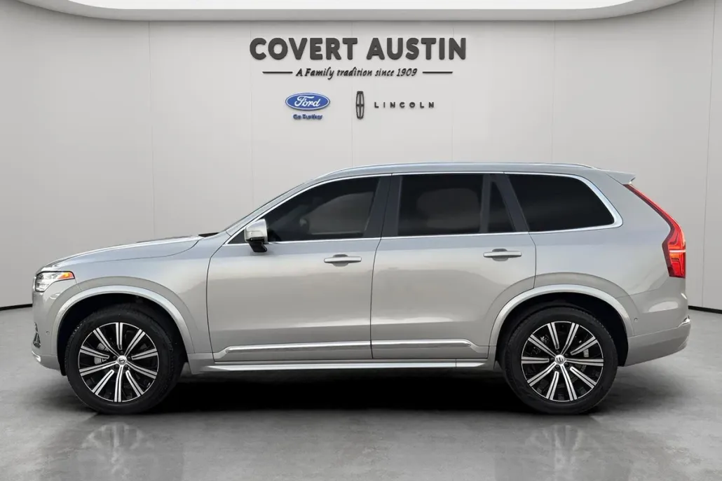 2024 Volvo XC90 B5 Plus photo 1
