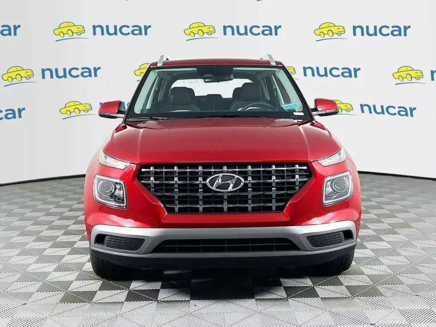 2025 Hyundai Venue SEL photo 1