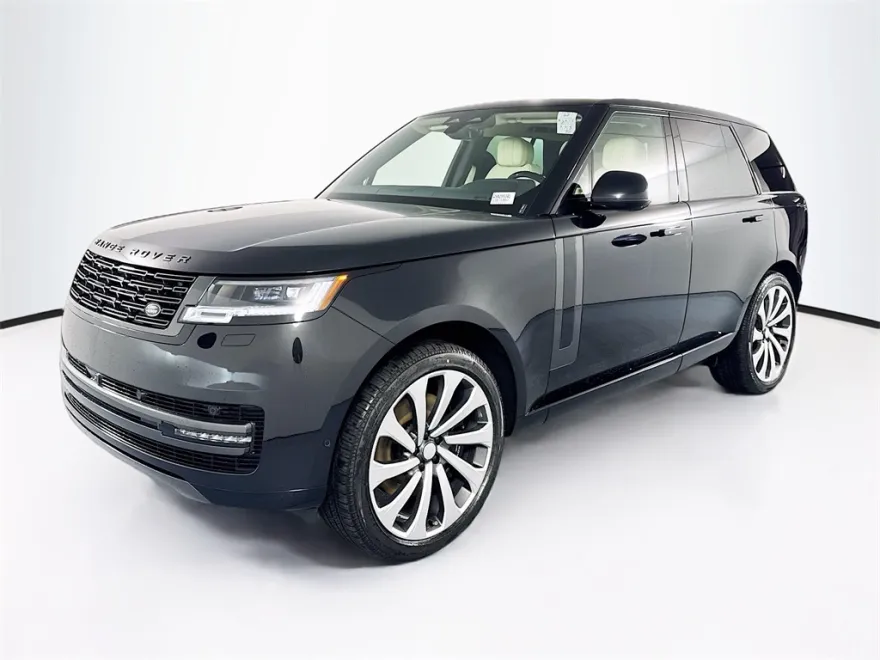 2025 Land Rover Range Rover SE photo 1