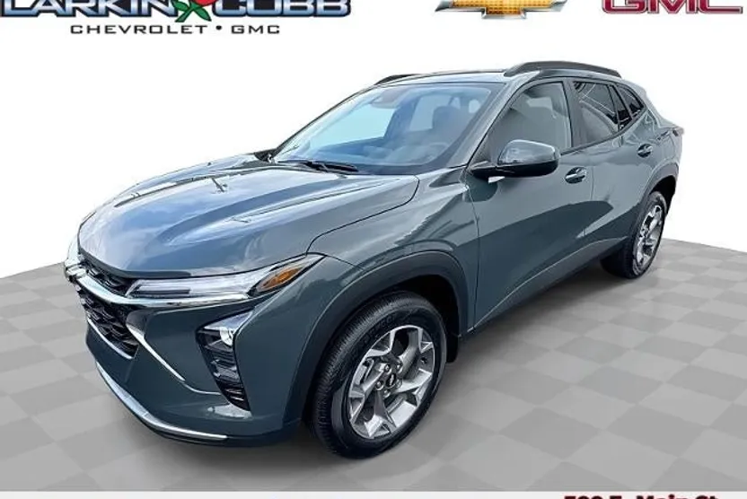 2025 Chevrolet Trax LT photo 1