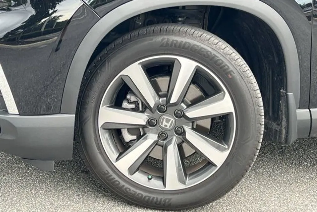 2025 Honda Pilot Elite photo 1