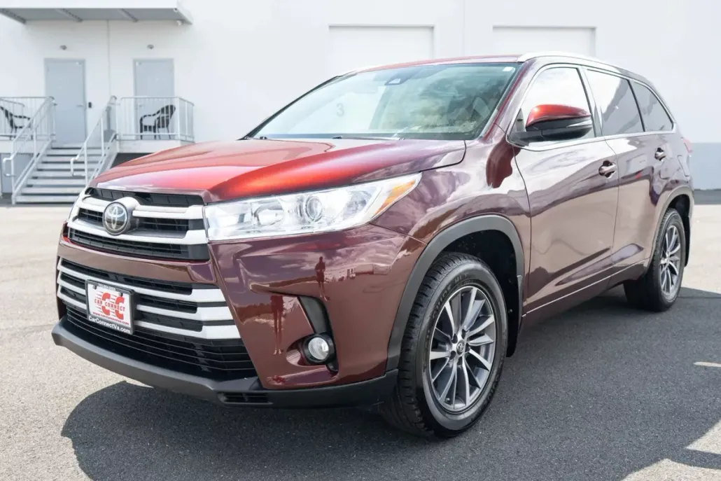 2018 Toyota Highlander XLE Sport photo 1