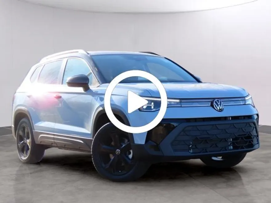 2025 Volkswagen Taos SE photo 1