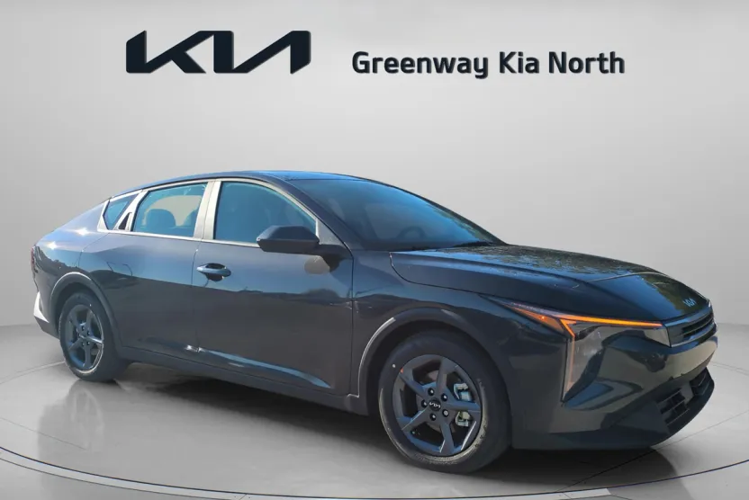 2025 Kia K4 LXS photo 1