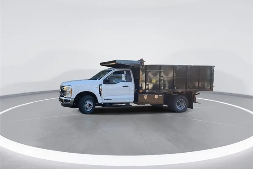 2024 Ford F-350 photo 1