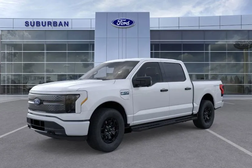 2025 Ford F-150 Lightning XLT photo 1