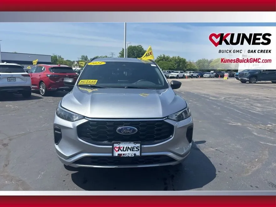 2024 Ford Escape ST-Line photo 1