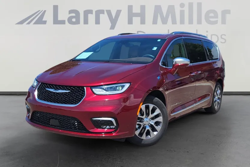2022 Chrysler Pacifica Hybrid Pinnacle photo 1