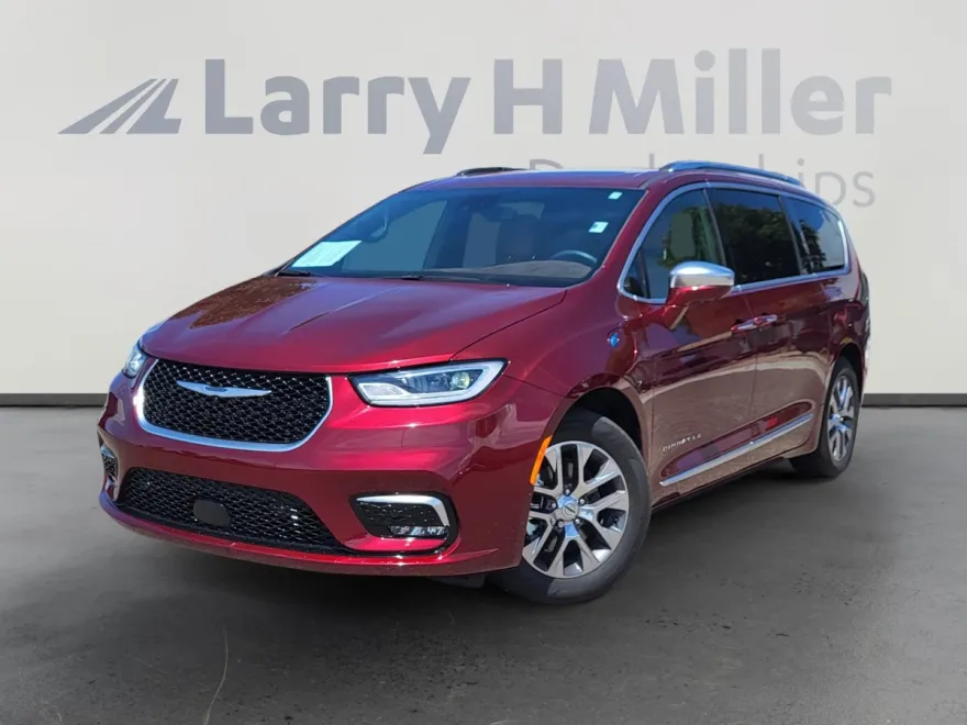 2022 Chrysler Pacifica Hybrid Pinnacle photo 1