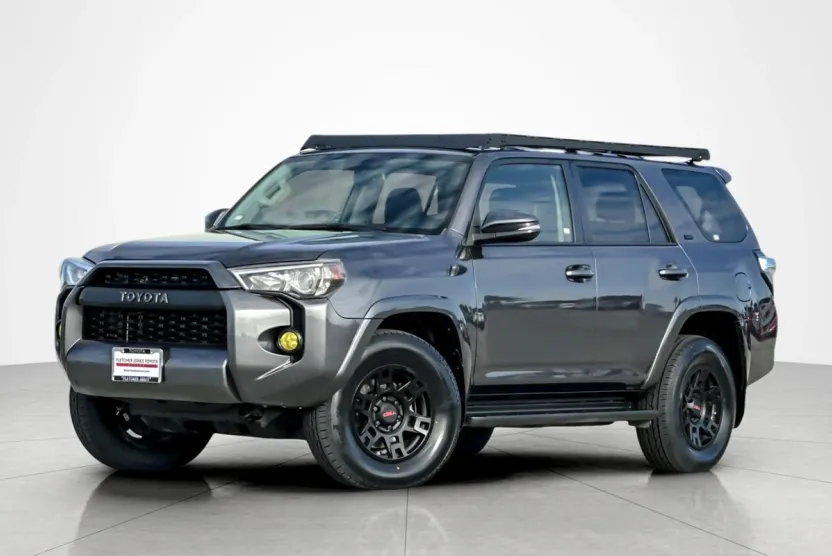 2017 Toyota 4Runner SR5 Premium photo 1
