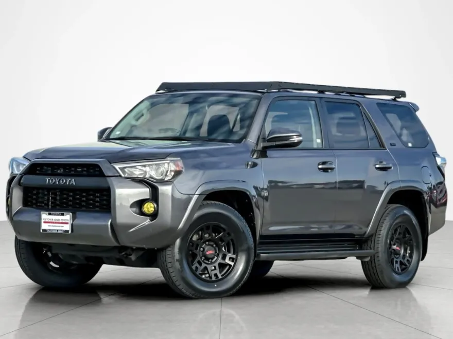 2017 Toyota 4Runner SR5 Premium photo 1