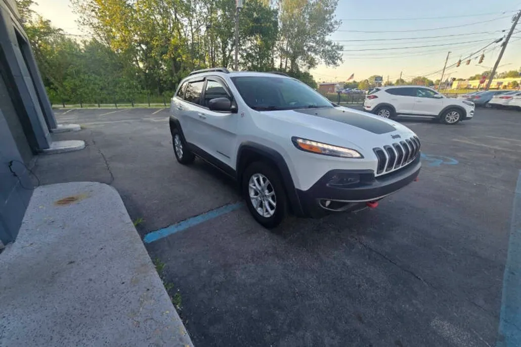 2014 Jeep Cherokee Trailhawk photo 1