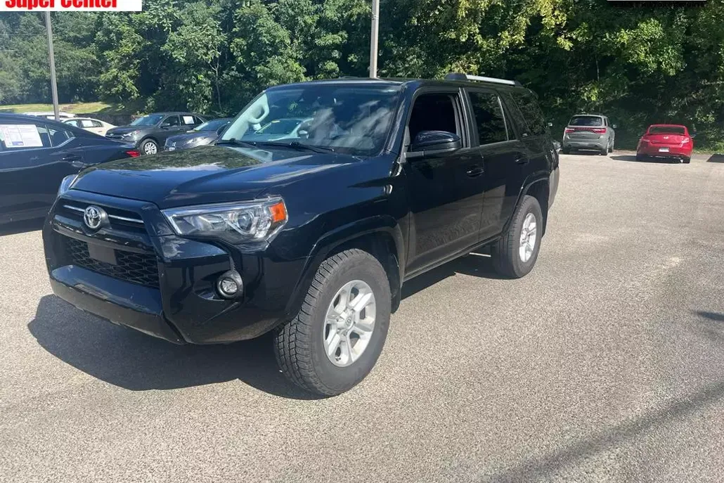 2024 Toyota 4Runner SR5 photo 1