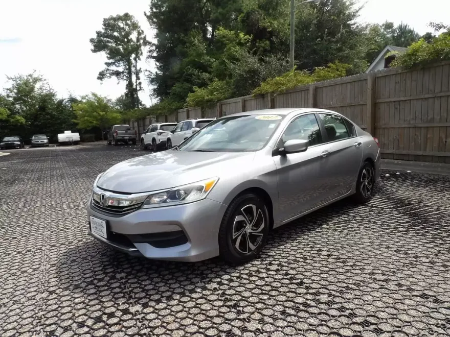 2017 Honda Accord LX photo 1