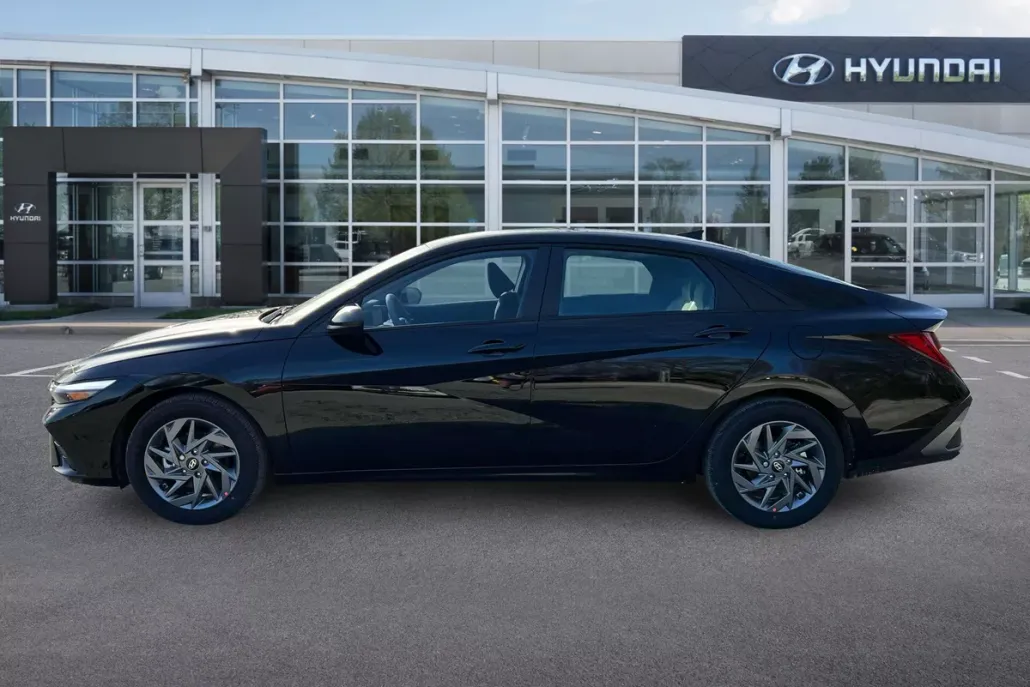2025 Hyundai Elantra Hybrid Blue photo 1