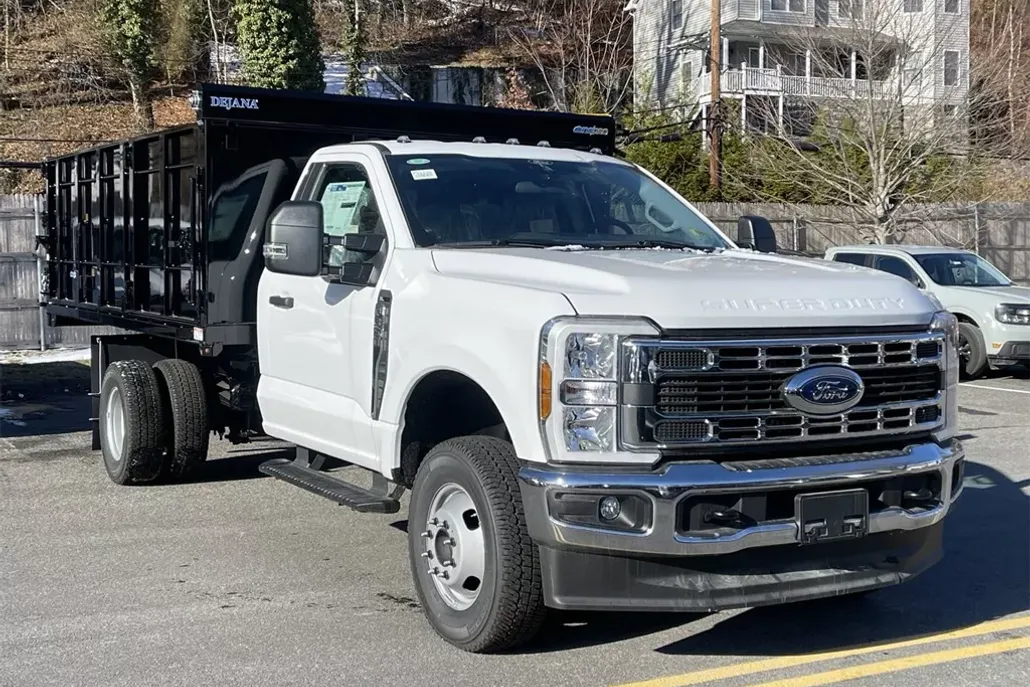 2024 Ford F-350 XL photo 1