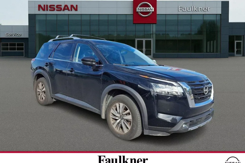 2022 Nissan Pathfinder SL photo 1