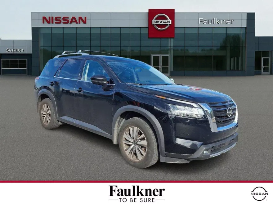 2022 Nissan Pathfinder SL photo 1