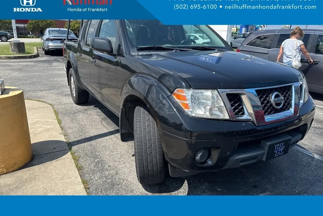 2017 Nissan Frontier SV photo 1
