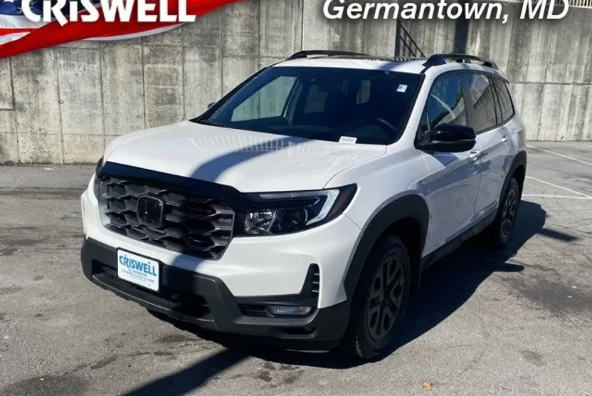 2023 Honda Passport TrailSport photo 1