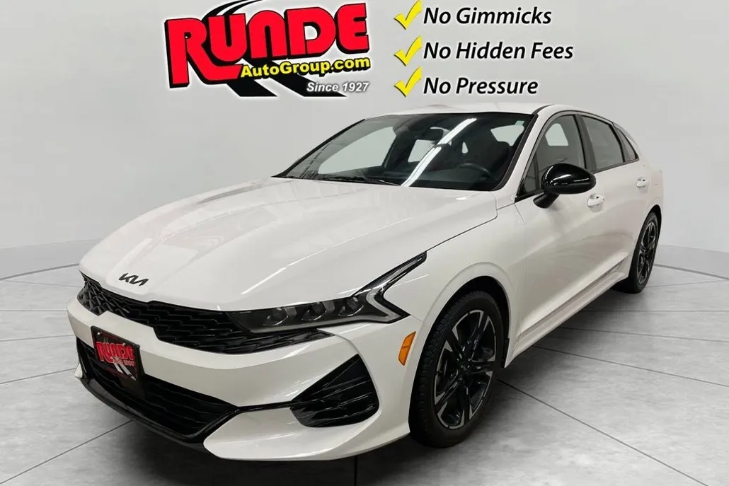 2023 Kia K5 GT-Line photo 1
