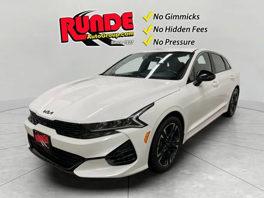 2023 Kia K5 GT-Line photo 1