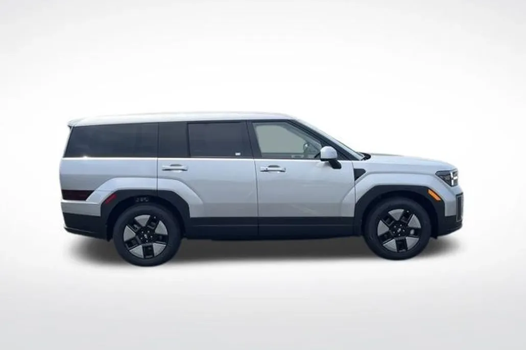 2026 Hyundai Santa Fe SE photo 1