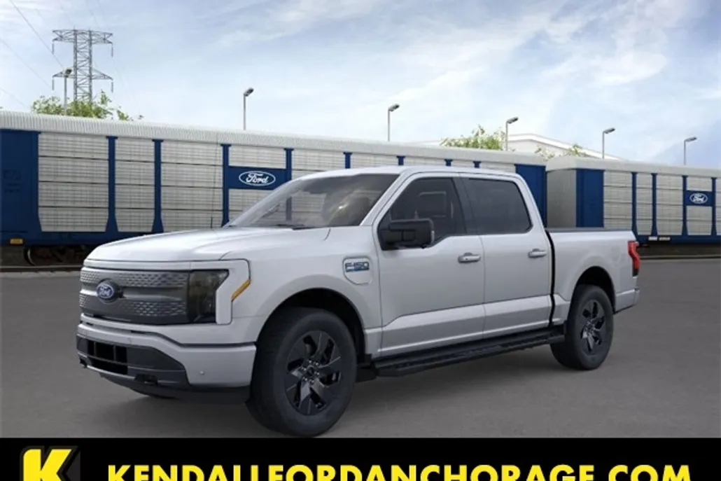 2025 Ford F-150 Lightning photo 1