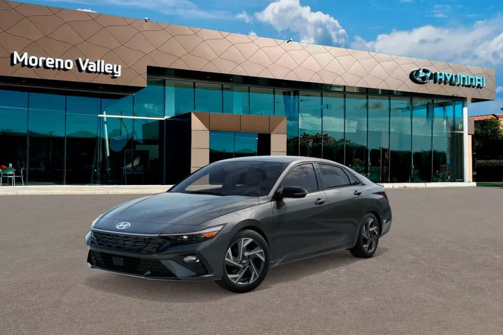 2025 Hyundai Elantra SEL Sport photo 1