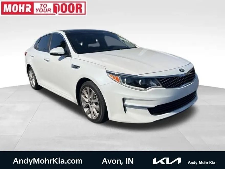 2016 Kia Optima EX photo 1