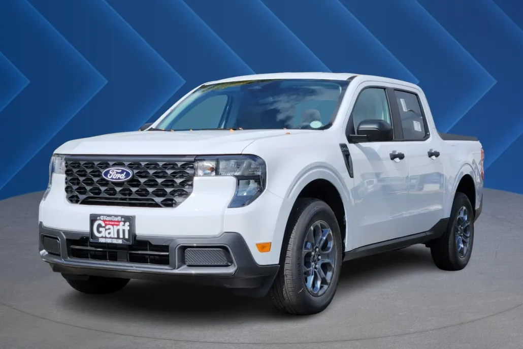 2025 Ford Maverick XLT photo 1