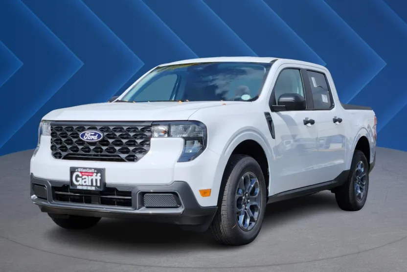 2025 Ford Maverick XLT photo 1