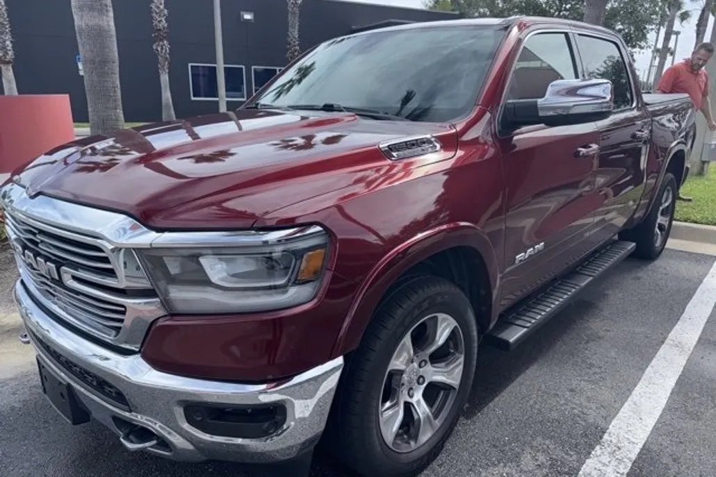 2019 Ram 1500 Laramie photo 1