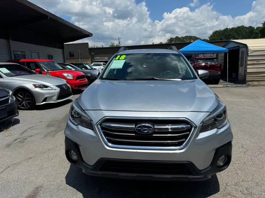 2018 Subaru Outback 2.5i Limited photo 2