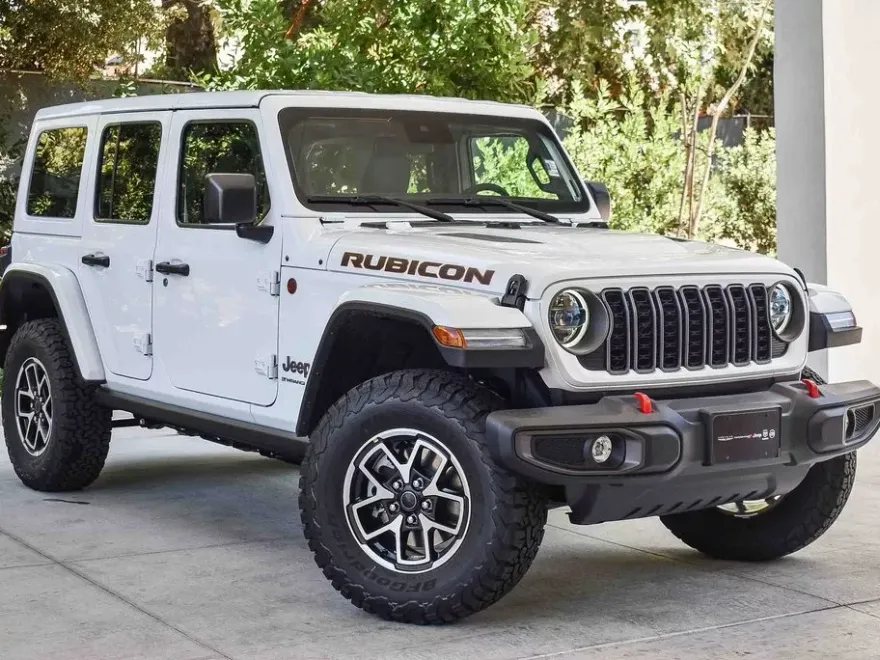 2025 Jeep Wrangler Rubicon photo 1