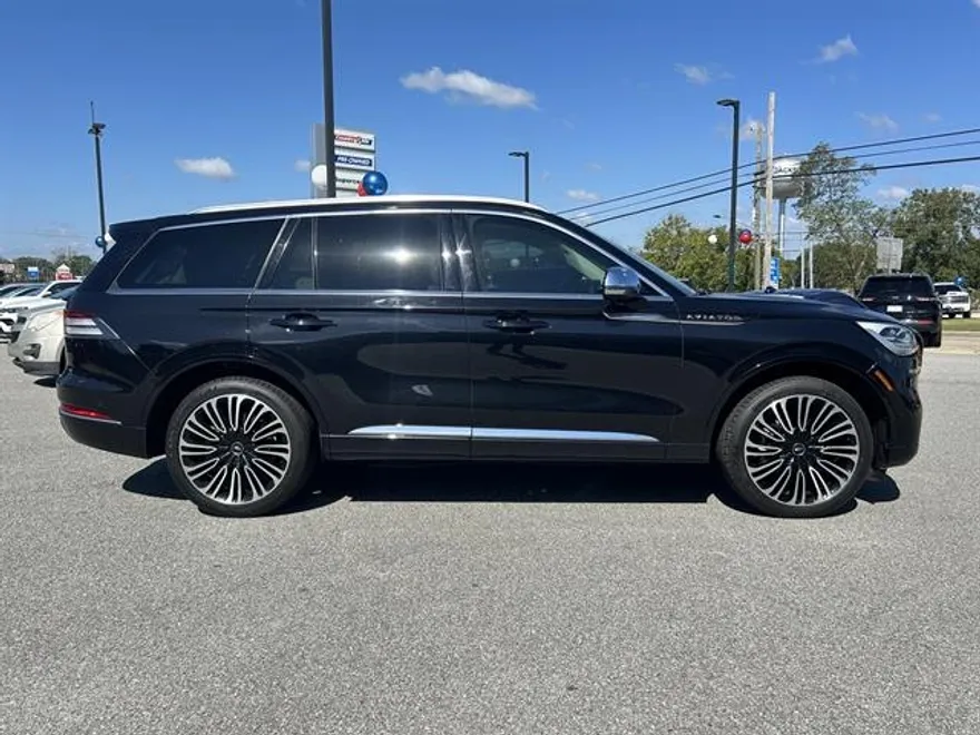 2020 Lincoln Aviator Black Label photo 1