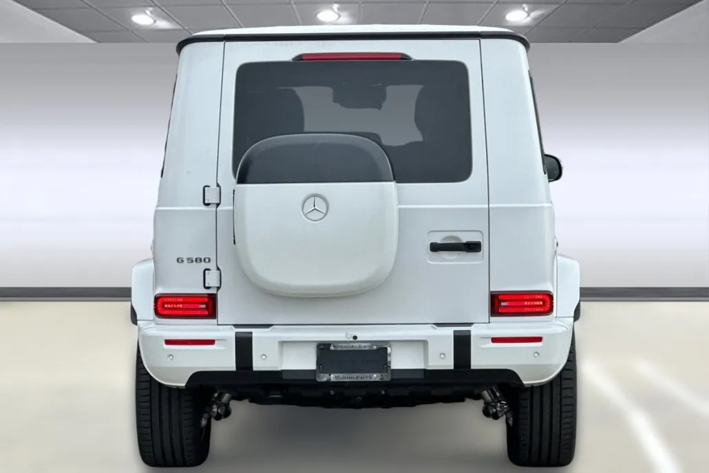 2025 Mercedes Benz G photo 1
