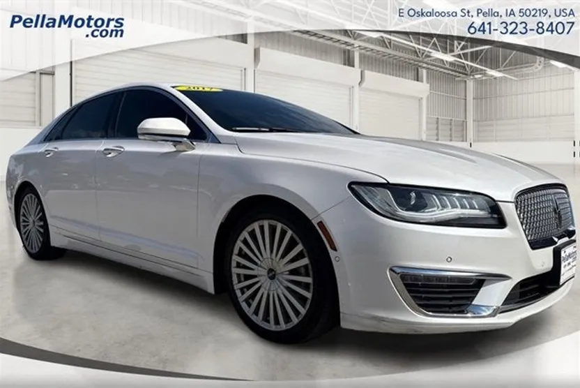 2017 Lincoln MKZ Hybrid Reserve photo 1