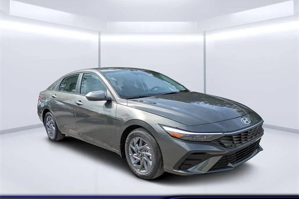 2025 Hyundai Elantra Hybrid Blue photo 1