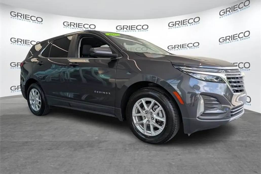 2023 Chevrolet Equinox LT photo 1