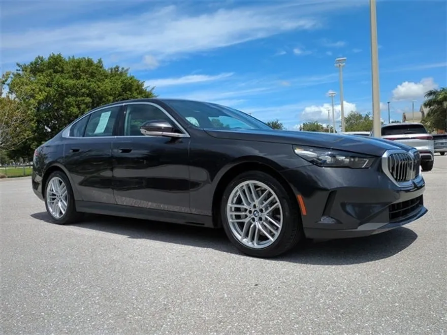 2025 Bmw 530i photo 1