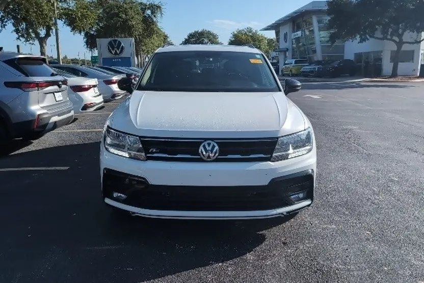 2021 Volkswagen Tiguan SE R-Line Black photo 1
