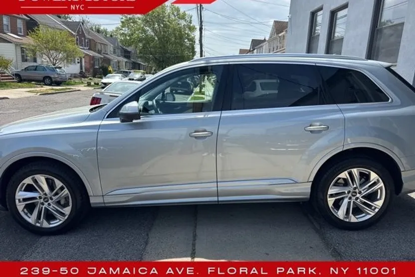 2023 Audi Q7 Premium Plus photo 1