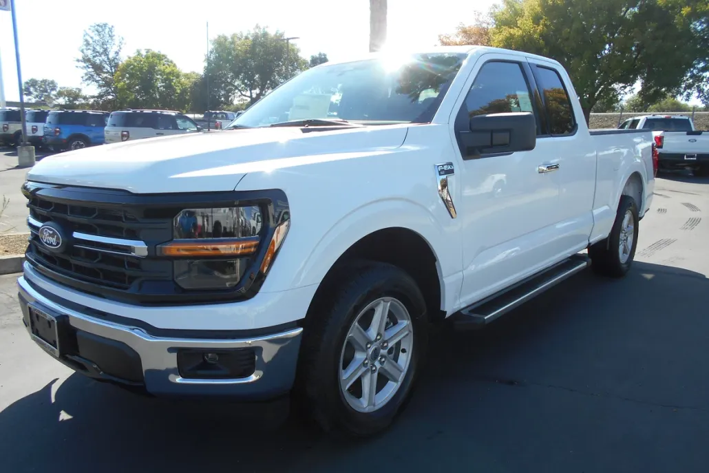 2025 Ford F-150 XLT photo 1