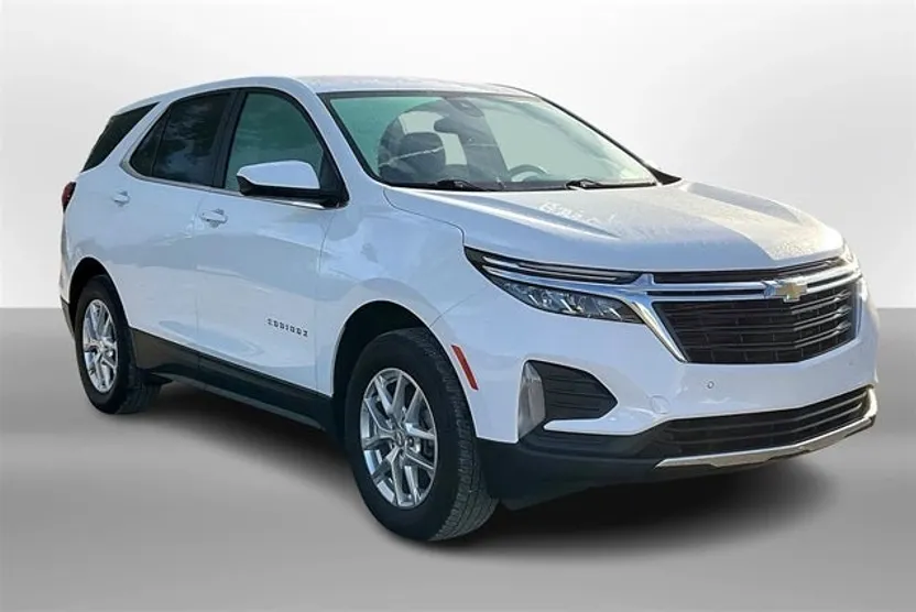 2023 Chevrolet Equinox LT photo 1