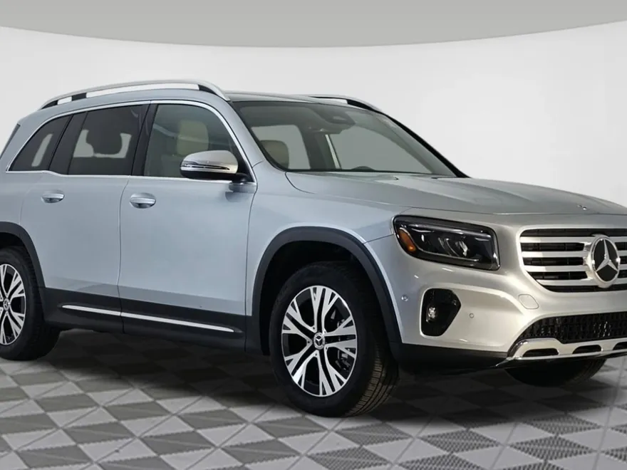 2025 Mercedes Benz GLB 250 4MATIC photo 1
