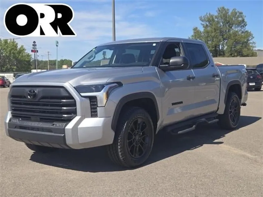 2024 Toyota Tundra SR5 CrewMax photo 1